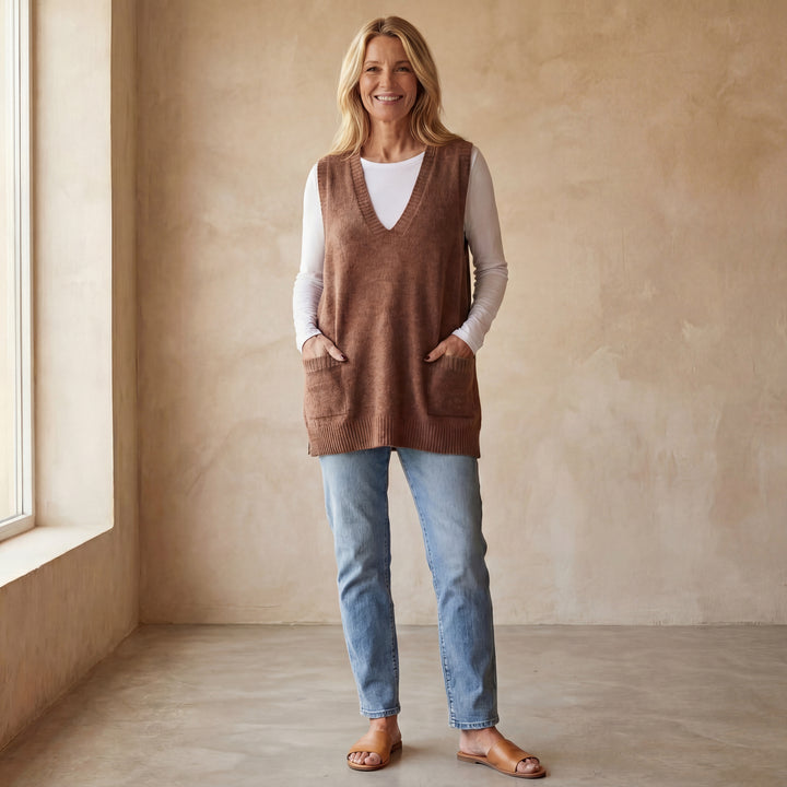 AROLA - Cozy Knit Vest