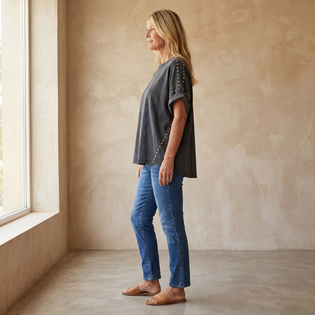 BELLA - STUDDED OVERSIZED TEE