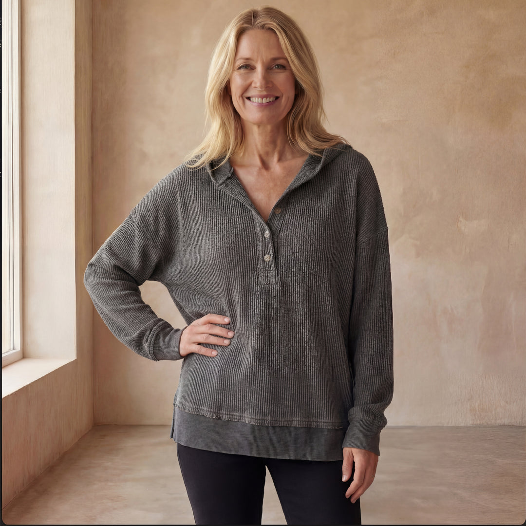 AREMIA - STYLISH HOODIE