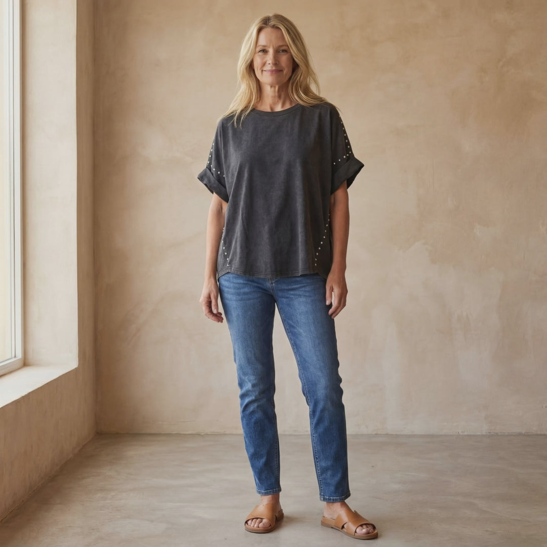 BELLA - STUDDED OVERSIZED TEE